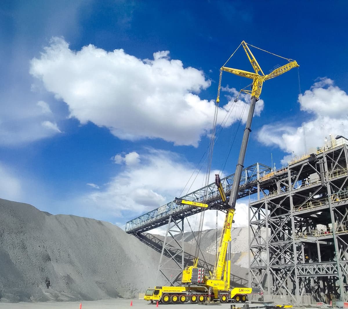 Izaje de estructuras en Minería