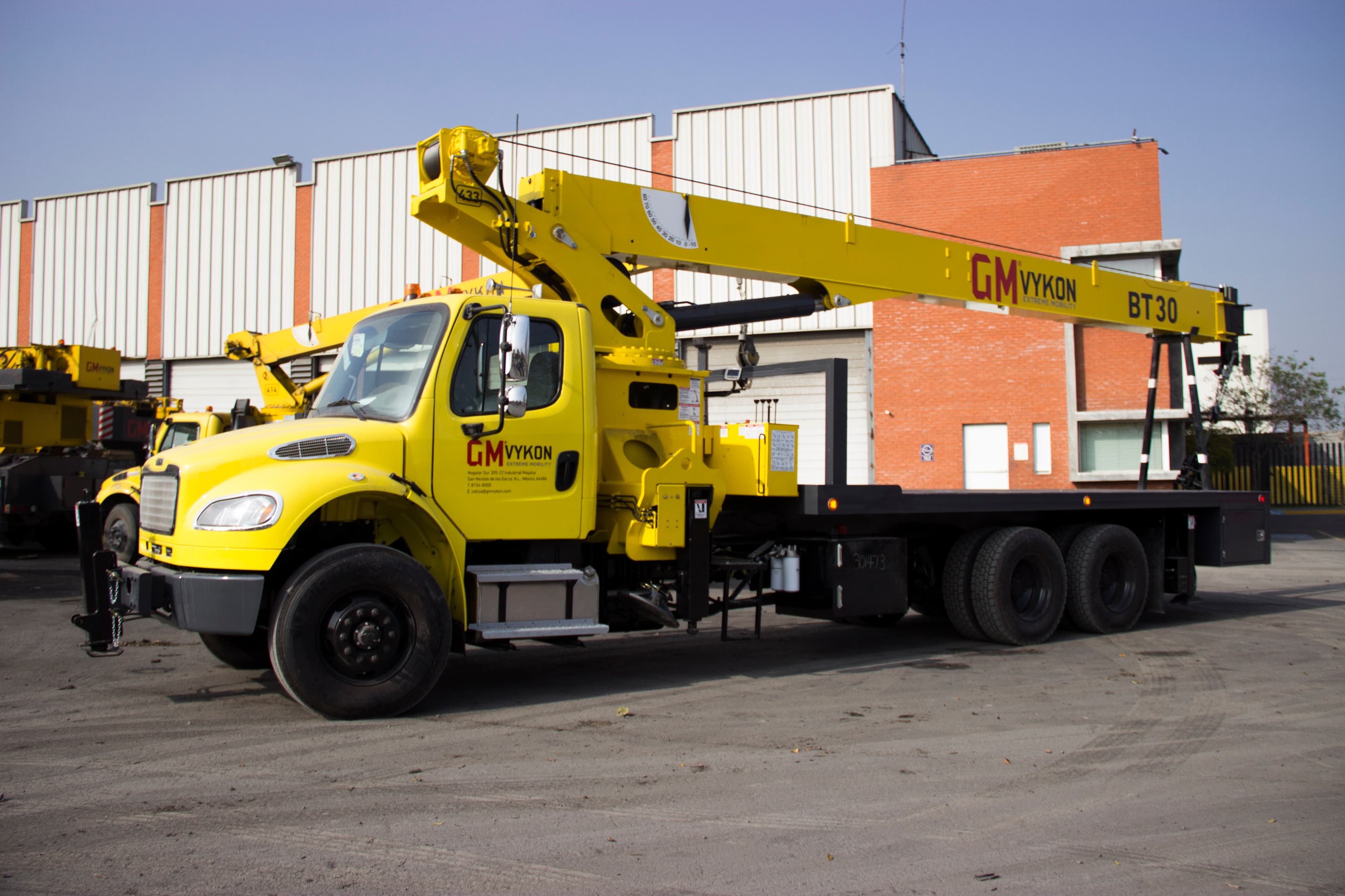 AUTOCARGABLE TITAN 30 TON